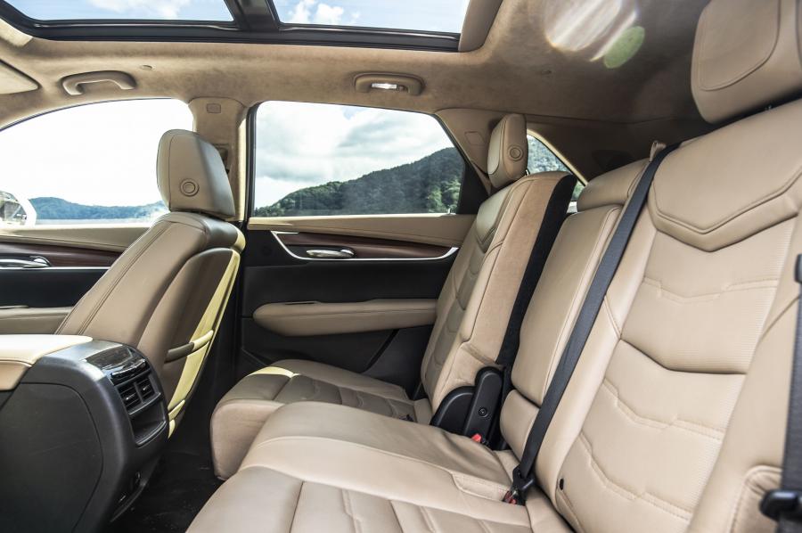  Cadillac XT5 2016 года  (JP) (фото 6 из 8)